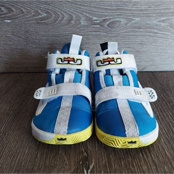 Nike LeBron Soldier 13 'Light Photo Blue Crimson' CI7524-401 Size 8C - Picture 2 of 11